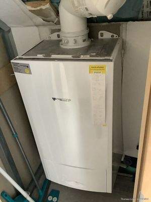 moderne Brennwerttherme