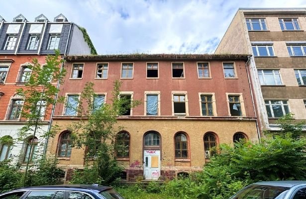 1 Blick auf das Mehrfamilienhaus