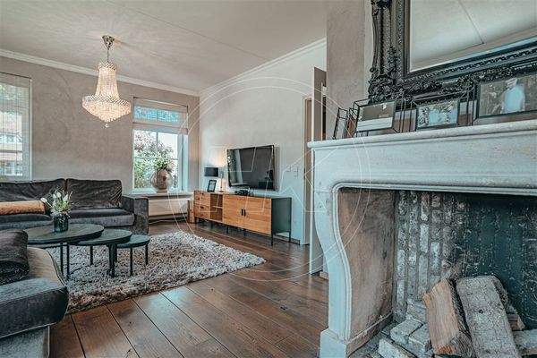 Und auf den stilvollen Kamin