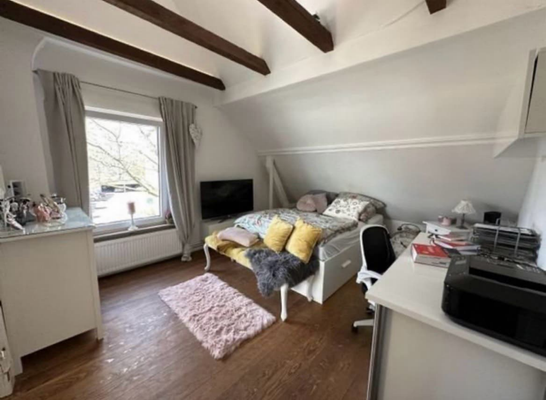 Schlafzimmer (2).jpg