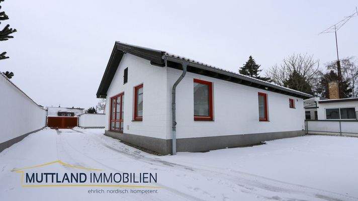 Wohn-/Büro-/Praxisgebäude