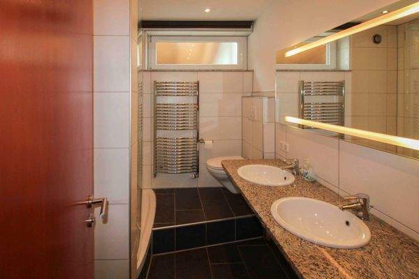 Badezimmer Hochparterre