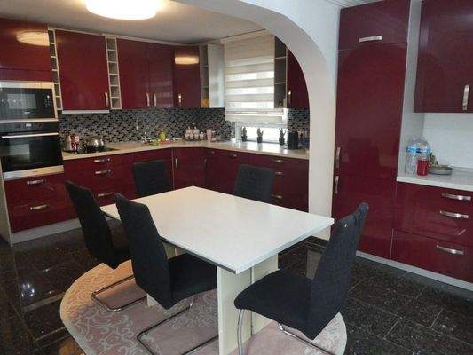 Küche und Essbereich