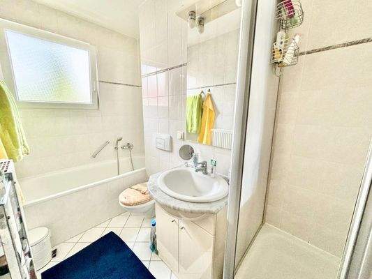 Ansichten Badezimmer_1