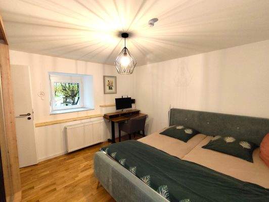 Schlafzimmer o. Kinderzimmer