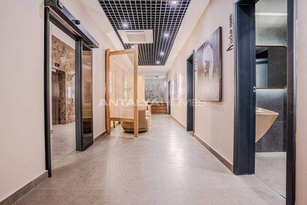 2-Bedroom Apartment in Alanya with Pool and Gym Access