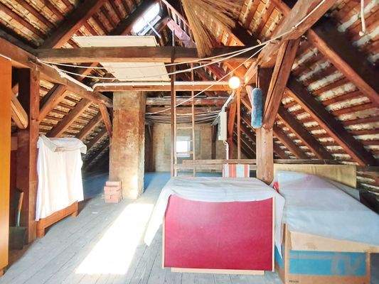 Dachgeschoss - ausbaubar