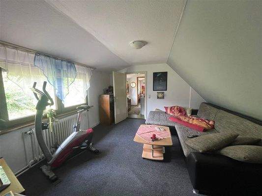 DG: Wohnzimmer (Weitwinkelaufnahme)