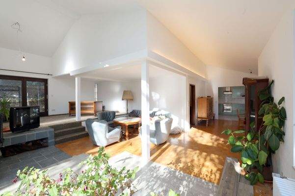 Geräumiges helles Wohn/Esszimmer