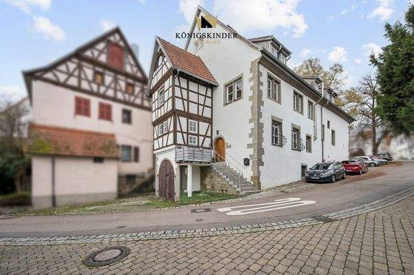 eigener Stellplatz am Denkmalgeschützen Gebäude