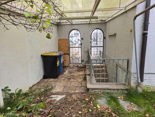 Müllplatz, Blick zum Garten