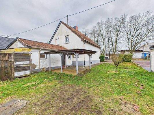 Einfamilienhaus mit Entwicklungspotenzial in Schwalbach