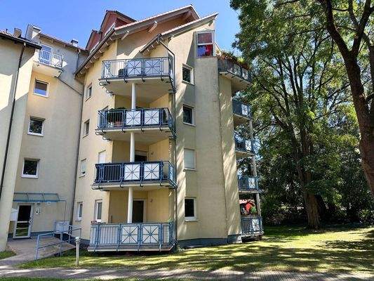 Außenansicht - Balkon zur Wohnung rechts unten