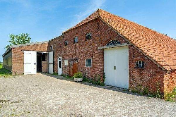 Seitlich der Scheunenanbau aus dem Jahr 1979