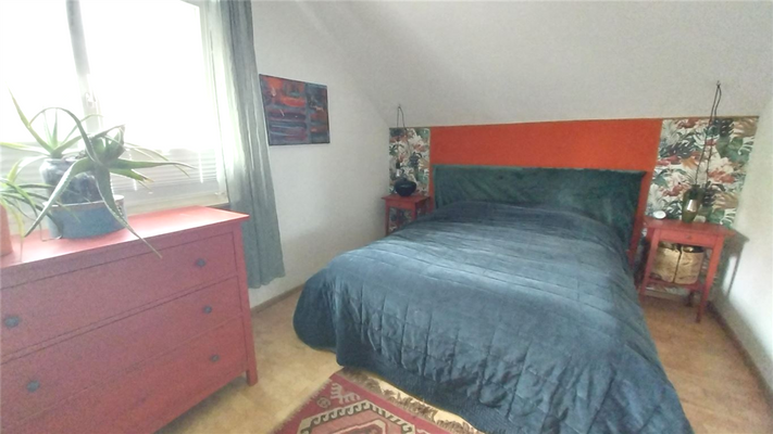 Schlafzimmer DG