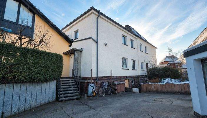 Gebäuderückseite mit 2. Hauseingang