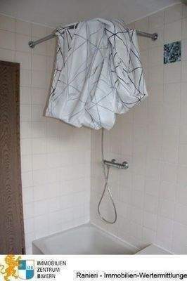 Bad mit Dusche 