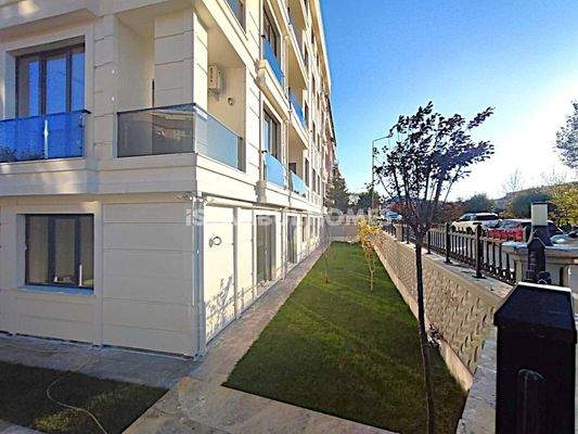 Sea View 4-Bedroom Duplex Flat in İstanbul Büyükçekmece