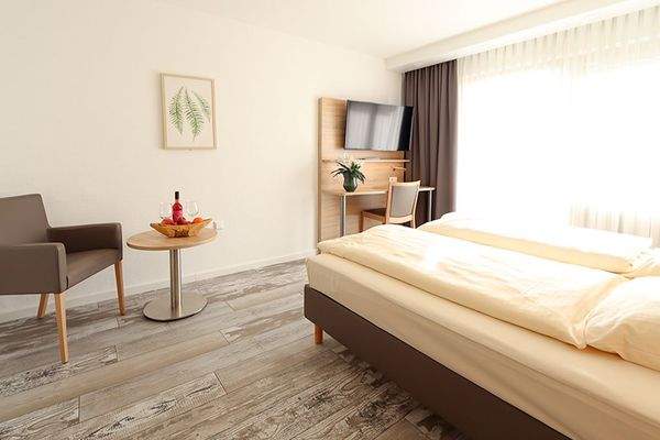 222-Del Tisch (1 von 1).jpg