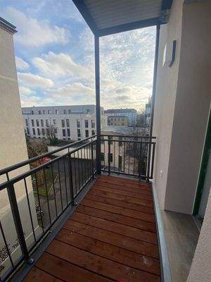 seitliocher Balkon-Süd-Blick