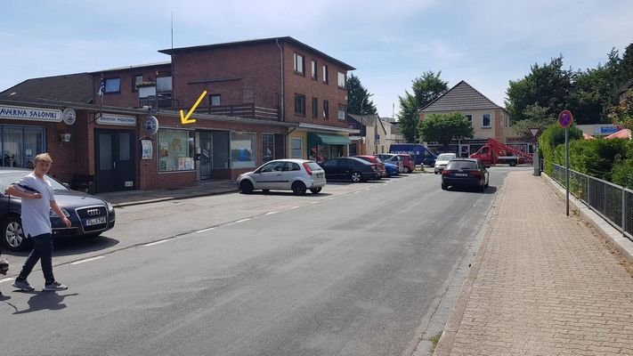 Strassenansicht Laden(Pfeil)