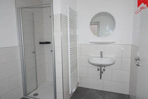 Badezimmer mit Dusche