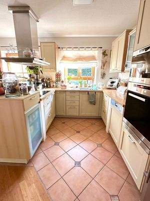 12. Einbauküche.jpg