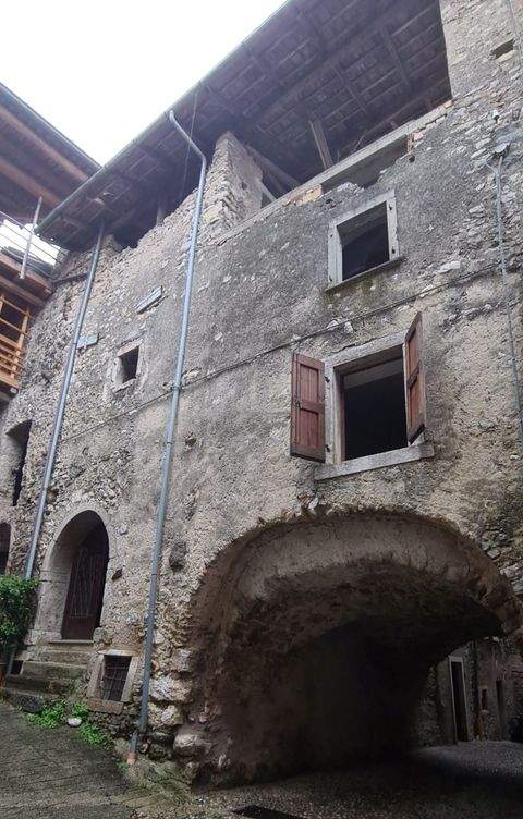 Canale di Tenno  Häuser, Canale di Tenno  Haus kaufen