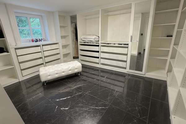 19 Ankleidezimmer.png