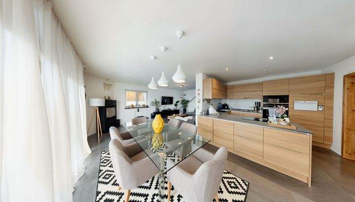 EG Bild Essen, Kochen und Wohnen mit KI möbliert