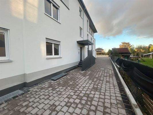 Ansicht_Eingang_mitWeg