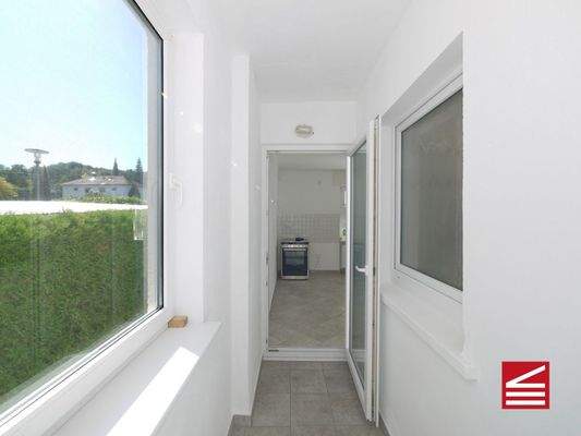 geschlossene Loggia - Zugang von der Küche