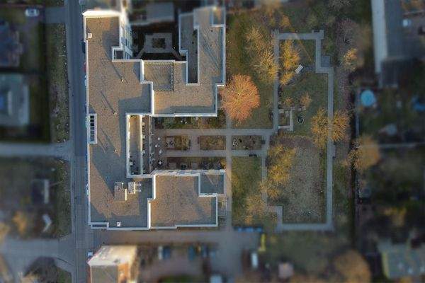 Luftbild Dach und Grundstück