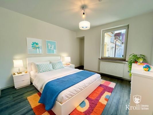 Gästezimmer möbliert EG.jpg
