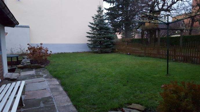 Grundstück mit Garten