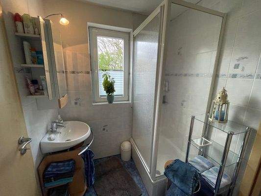 Das Badezimmer im EG