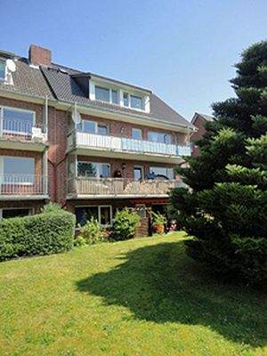 Rückansicht mit neuem Dach_bearbeitet-1.jpg