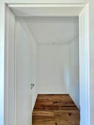 Ankleide oder Abstellraum.jpg