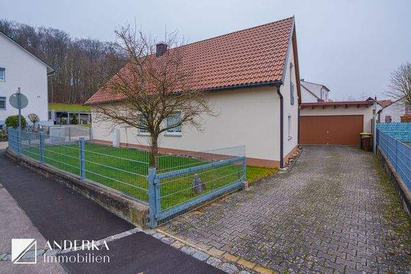 Zufahrt Doppelgarage