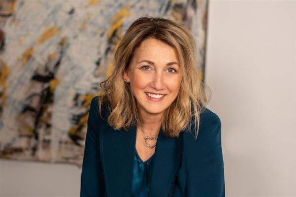 Ihre Ansprechpartnerin   Susanne  Karl