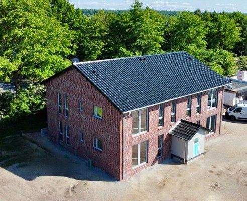 2. Außenansicht schräg