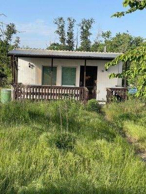 Gartenhaus + Grundstück