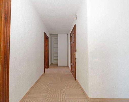 Diele mit Schrankbereich.jpg