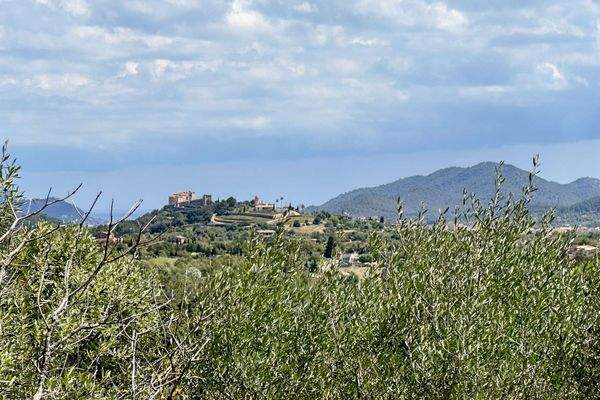 mit Blick bis San Salvador und bis zum Meer