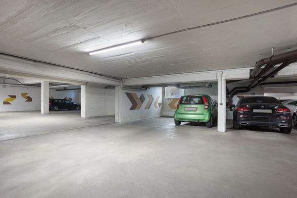 Tiefgaragenstellplatz