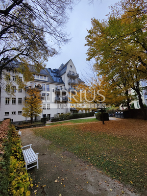 Privat-Park_Blick zur Wohnung