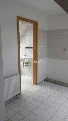 Küche 4 WE 2 (Blick ins Bad)