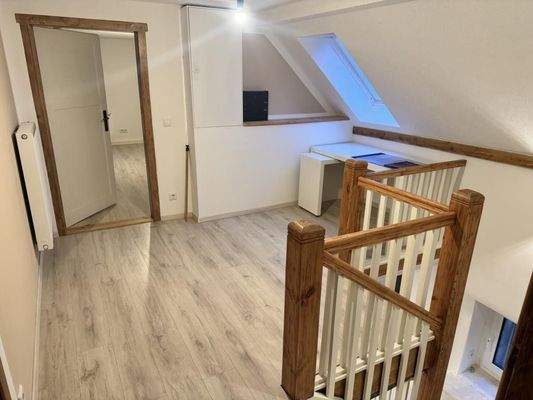 Flur /Arbeitsbereich im DG