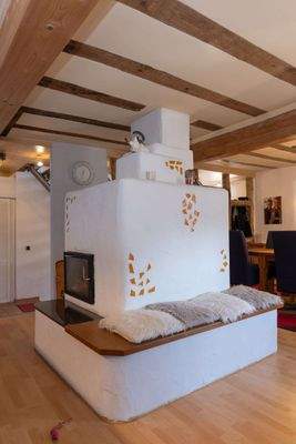 Kachelofen Wohn-Esszimmer