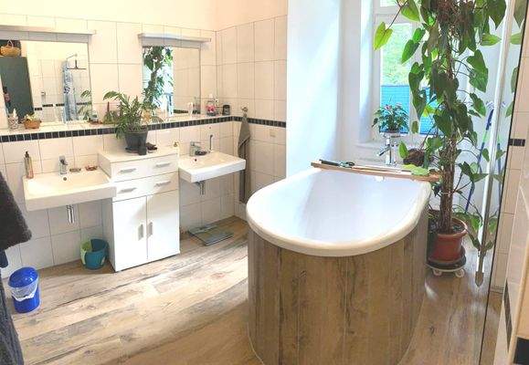 D47B1826-3BCA-4009-B3B2-71AD37